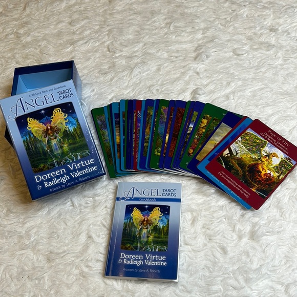 Doreen Virtue Angel Tarot Cards - Picture 2 of 6